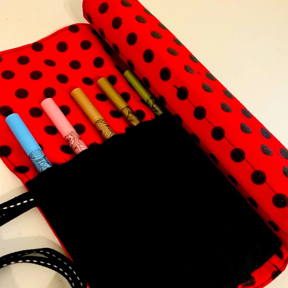 Polka dot roll up organizer